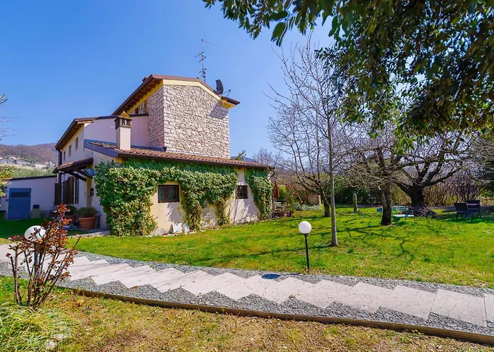 Ada Bed & Breakfast 3*