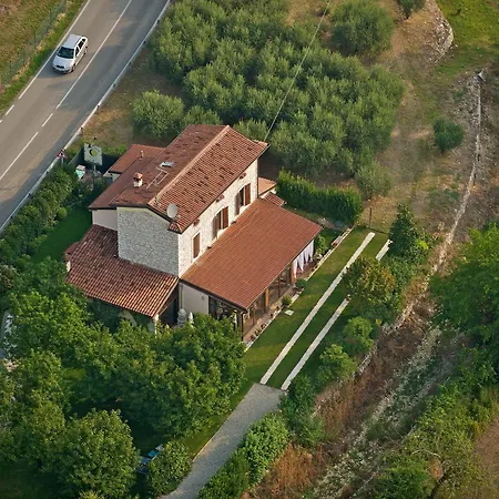 فندق مبيت وإفطار Ada